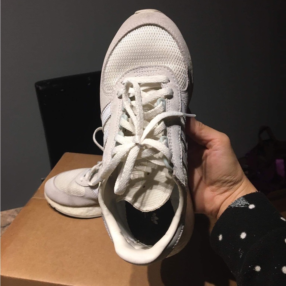 Adidas - Picture 5 of 8